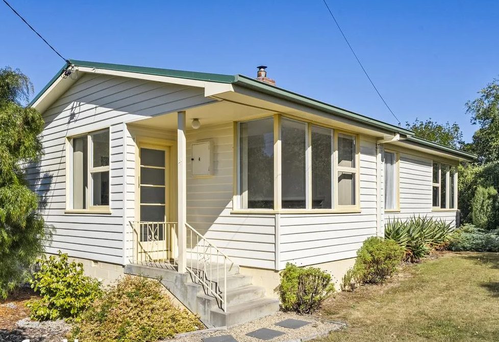 4 Dempster St, Claremont, Tasmania